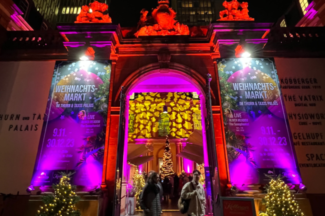 WEIHNACHTSMARKT IM THURN & TAXIS PALAIS