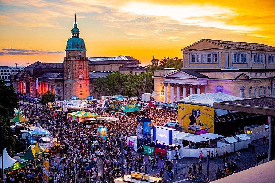 Entdecke die Veranstaltung Castle moat festival 2022 in Darmstadt -  Frankfurt-Tipp