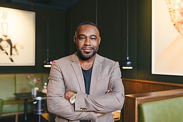 Neuzugang auf der Burg Schwarzenstein: MÜLLERS auf der Burg by Nelson Müller