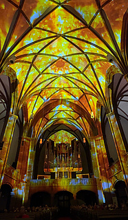 Genesis: The immersive light show in Frankfurt's Dreikönigskirche